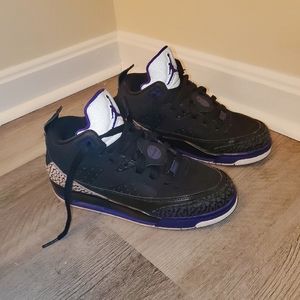 Jordans- Son of Mars 5.5Y